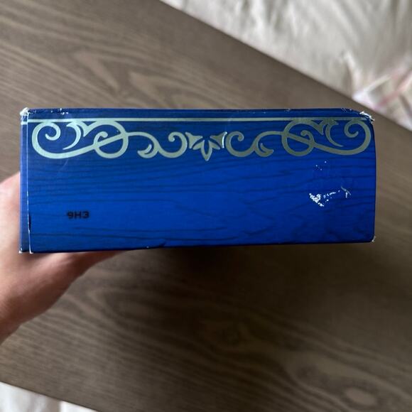 JEFFREE STAR Cosmetics Blue Blood Artistry Eye Shadow Pallete 18 X 0,05 OZ - NIB - Picture 14 of 15